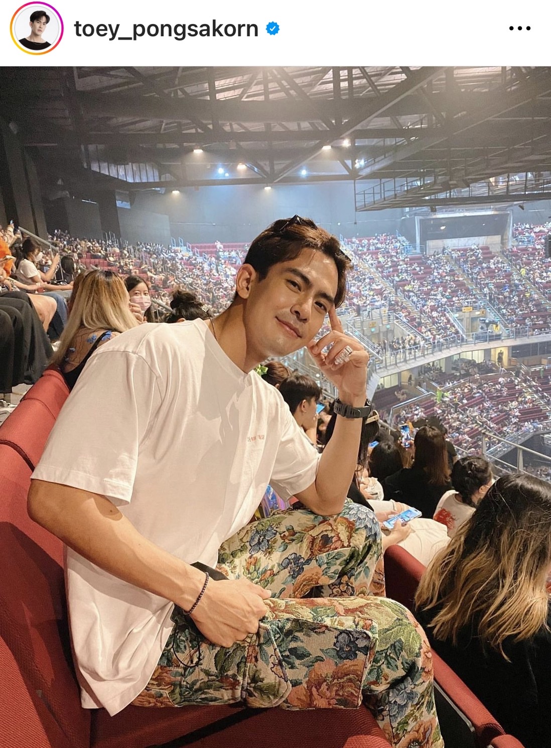 โซเชียลชื่นชม!!  เต้ย พงศกร แฟนบอยตัวยงโผล่คอนเสิร์ต แจ็คสัน หวัง ไม่ใช่อภิสิทธิ์ดารา