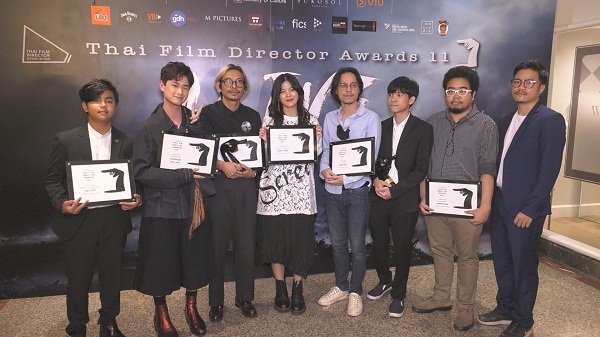 “ก็อต จิรายุ-เบลล่า” คว้ารางวัลนำชาย-หญิง สมาคมผู้กำกับภาพยนตร์ไทย ครั้งที่ 11 (มีคลิป) “ก็อต จิรายุ-เบลล่า” คว้ารางวัลนำชาย-หญิง สมาคมผู้กำกับภาพยนตร์ไทย ครั้งที่ 11 (มีคลิป)