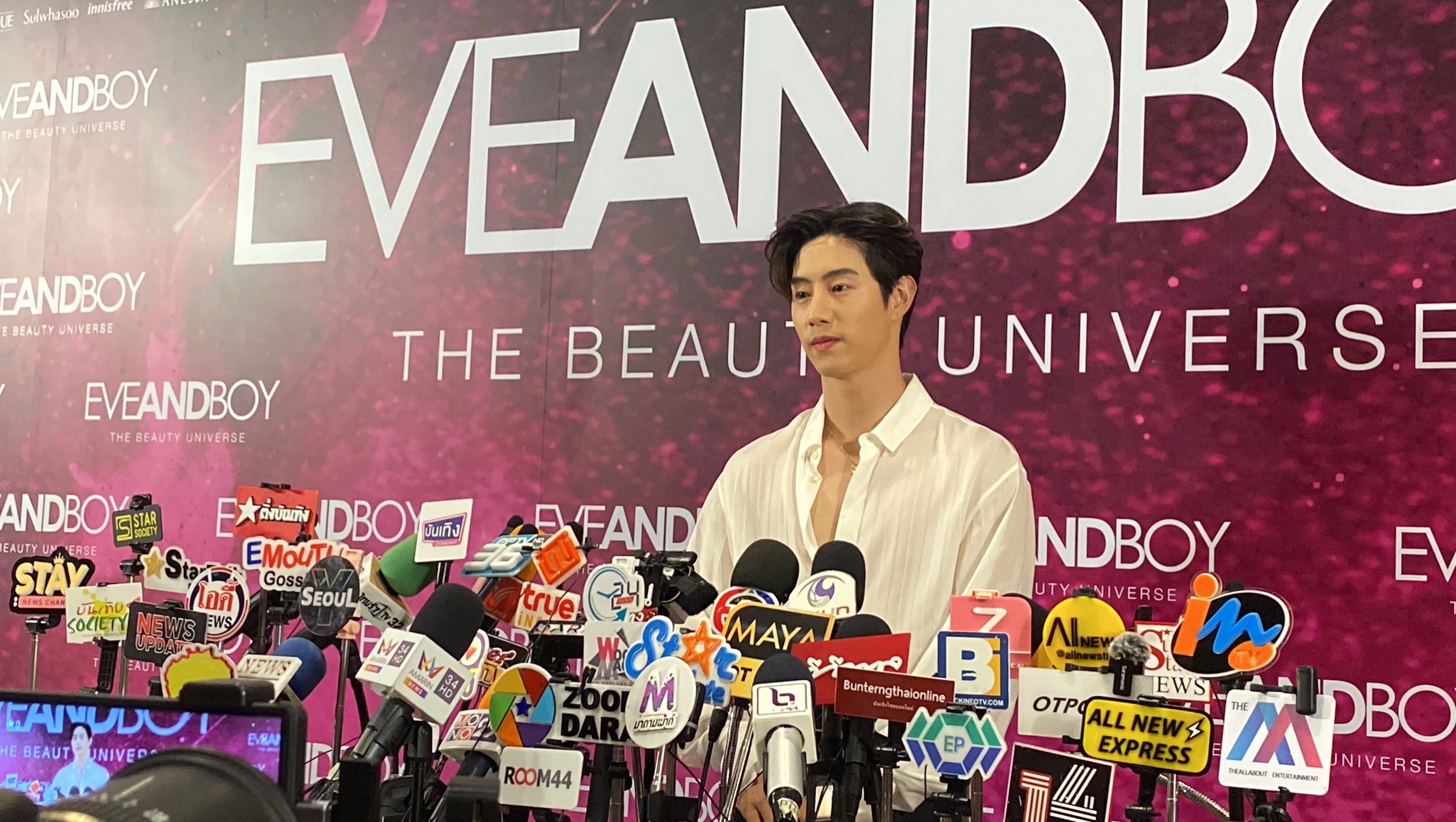 ประมวลภาพซุปตาร์หนุ่ม มาร์ค ต้วน เดินสายทำกิจกรรมในไทยกว่า 2 อาทิตย์!