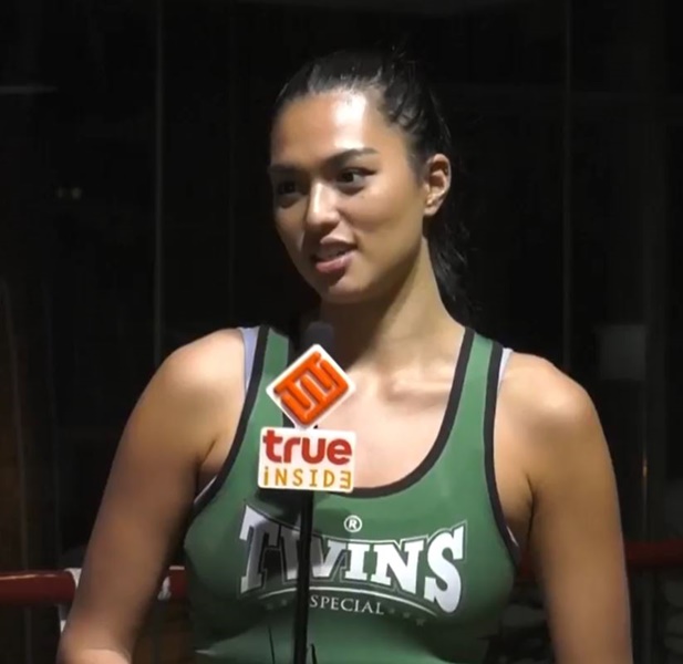 สุดเอ็กซ์คลูซีฟ! แอนชิลี เผยความรู้สึกก่อนสวมชุดประจำชาติ มวยไทย 