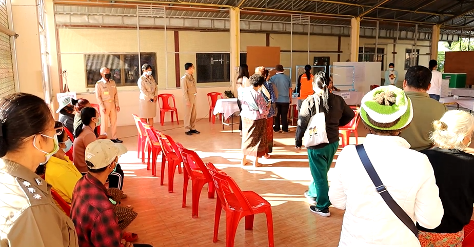 เลือกตั้งอบต. 2564 คึกคัก ปชช.ทยอยใช้สิทธิ ชาวมานิออกจากป่าเข้าคูหา