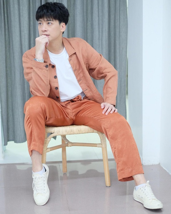  แฟนๆแซว เหมาพวงมาลัย  บี้ สุ กฤษฎิ์ แลกกับการกลับมารับงานในวงการ   (มีคลิป)