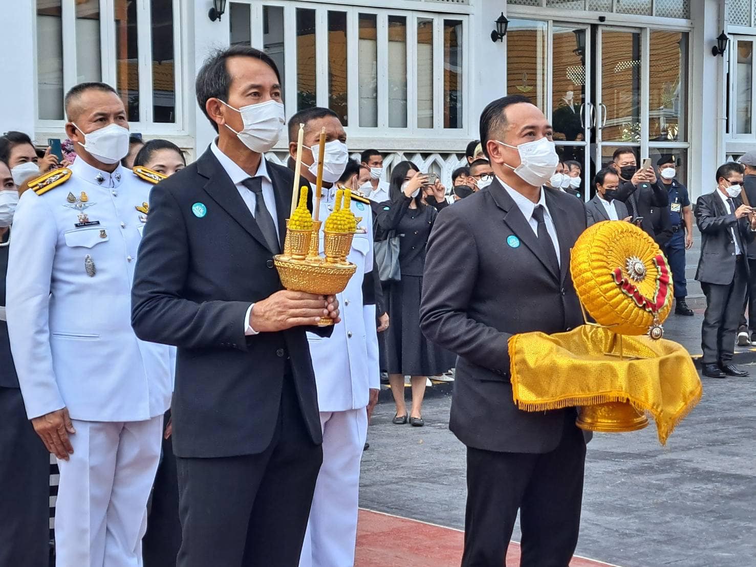 ไว้อาลัยและร่วมส่ง สมบัติ เมทะนี ในพิธีพระราชทานเพลิงศพ ไว้อาลัยและร่วมส่ง สมบัติ เมทะนี ในพิธีพระราชทานเพลิงศพ