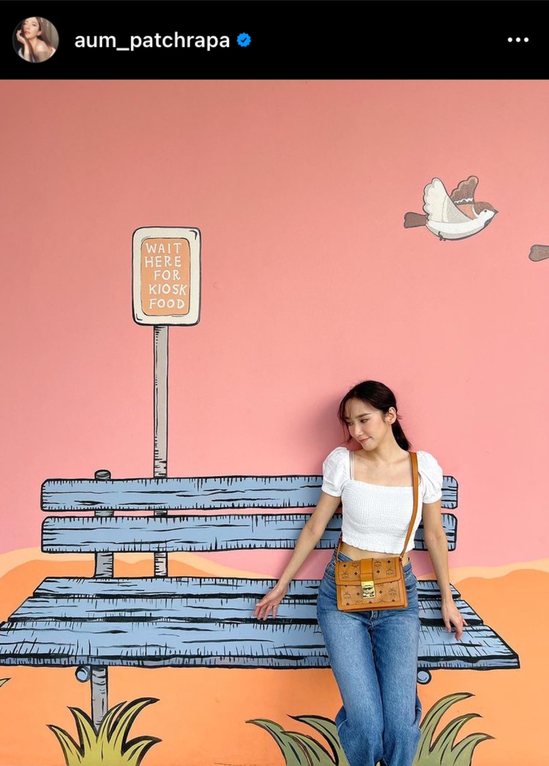 อั้ม พัชราภา ทำบุญให้ผู้เสียชีวิตเหตุกราดยิงที่หนองบัวลำภูและ ไตเติ้ล สุนัขตัวโปรด อั้ม พัชราภา ทำบุญให้ผู้เสียชีวิตเหตุกราดยิงที่หนองบัวลำภูและ ไตเติ้ล สุนัขตัวโปรด