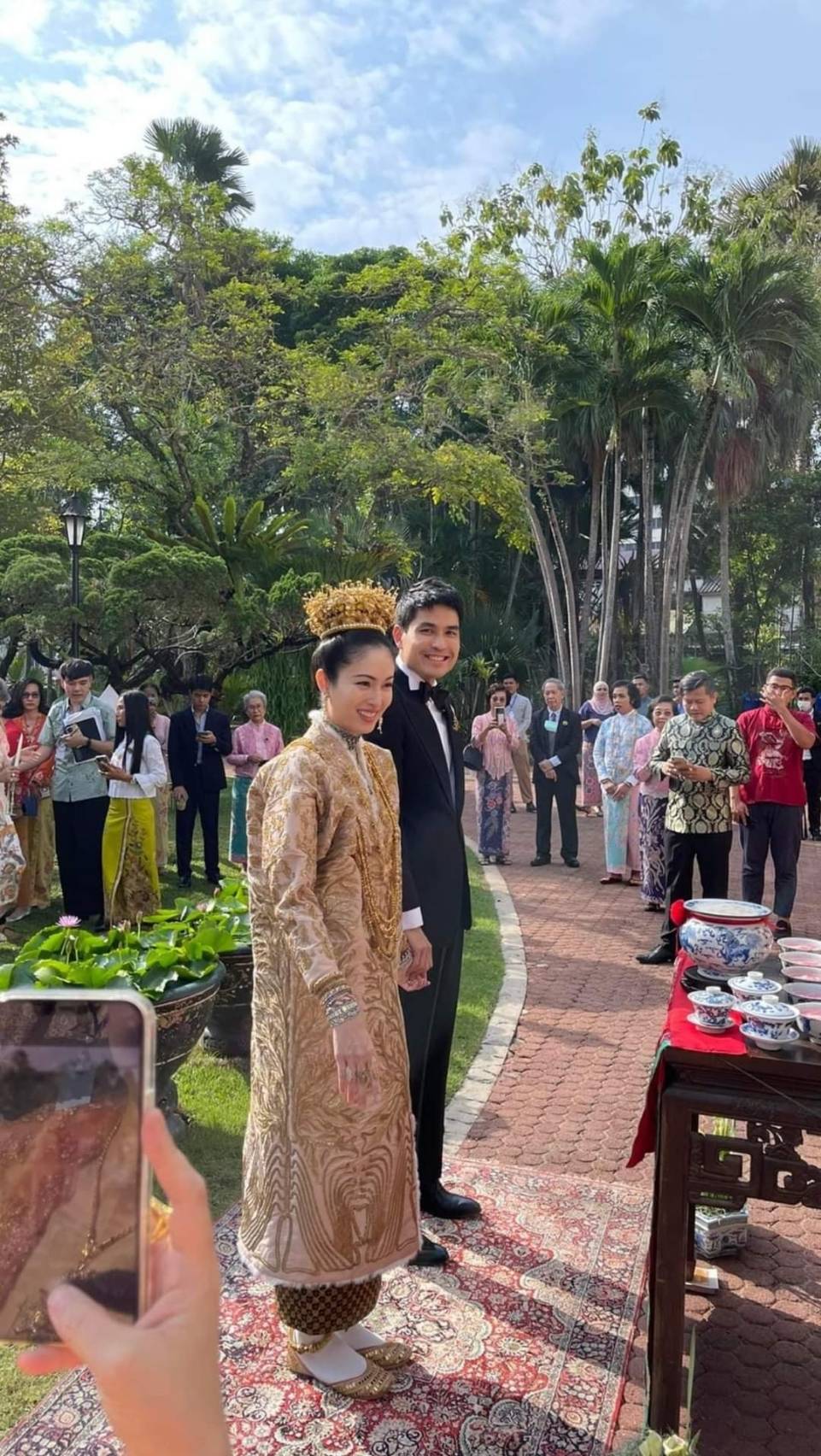 ปอย ตรีชฎา-โอ๊ค บรรลุ เข้าพิธีแต่งงานแบบประเพณีดั้งเดิม ที่จังหวัดภูเก็ต