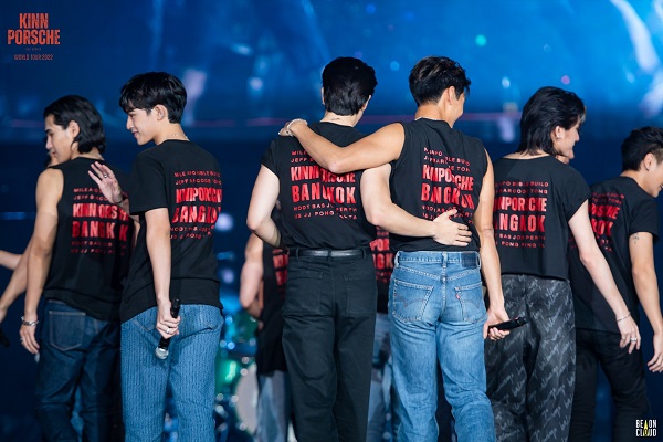 ต้นสังกัดนักแสดง คินน์พอร์ช เตือนมีคนแอบอ้างหลอกแฟนคลับ (มีคลิป) ต้นสังกัดนักแสดง คินน์พอร์ช เตือนมีคนแอบอ้างหลอกแฟนคลับ (มีคลิป)