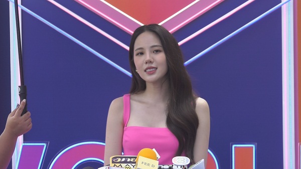 เจนิส เผย อยู่วงการมา 4 ปี เตรียมพลิกบทบาทรับบทนางเอก (มีคลิป) 