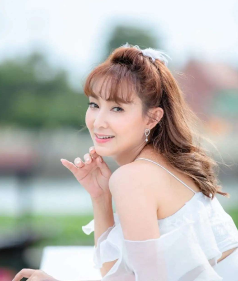 ต้อม ณหทัย” บ้านน้ำท่วมถึงอกช้ำเรือบ้านไม้ล่มต่อหน้า (มีคลิป) ต้อม ณหทัย” บ้านน้ำท่วมถึงอกช้ำเรือบ้านไม้ล่มต่อหน้า (มีคลิป)