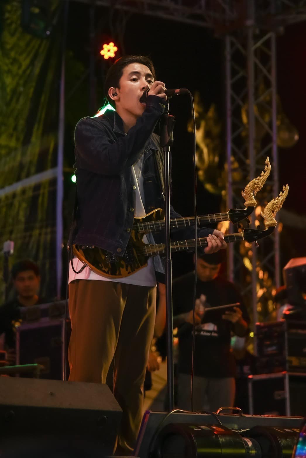 เบิ้ล ปทุมราช โพสต์แจงหลังถูกโยงคดีแชร์ดัง ลั่น! ผมก็เป็นหนึ่งคนที่ได้รับความเสียหาย เบิ้ล ปทุมราช โพสต์แจงหลังถูกโยงคดีแชร์ดัง ลั่น! ผมก็เป็นหนึ่งคนที่ได้รับความเสียหาย