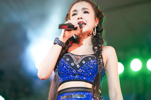 ชาวเน็ตเตือน!! เจนนี่ รัชนก หลังเตรียมเปิดค่ายเพลงอีกครั้ง ชาวเน็ตเตือน!! เจนนี่ รัชนก หลังเตรียมเปิดค่ายเพลงอีกครั้ง