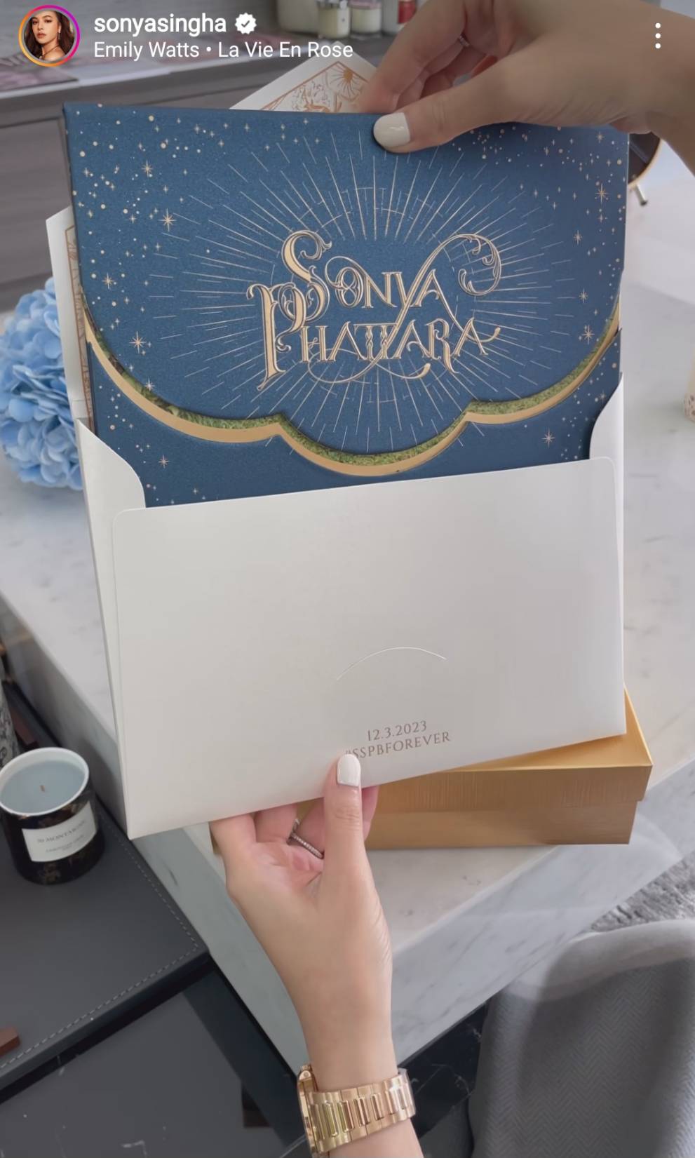 แคท ซอนญ่า เผยโฉมการ์ดงานแต่งสุดเรียบหรู แคท ซอนญ่า เผยโฉมการ์ดงานแต่งสุดเรียบหรู