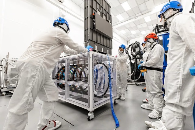 กล้องดิจิทัลใหญ่ที่สุดในโลก ส่องเห็นแม้ฝุ่นดวงจันทร์ ประกอบร่างสำเร็จ ! 