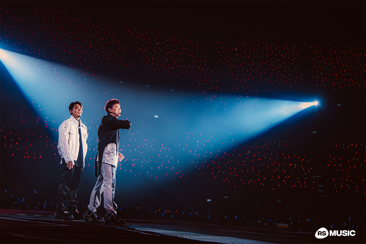 กรี๊ดทั้งน้ำตา คอนเสิร์ต D2B พา บิ๊ก กลับมายืนบนเวทีเคียงข้าง แดน-บีม 