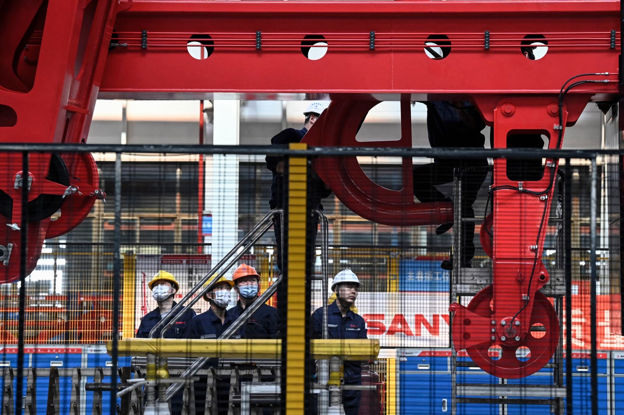 เมื่อมังกรปรับจูนสู่โรงงานของโลกยุคใหม่ (ตอน 1) โดย ดร.ไพจิตร วิบูลย์ธนสาร