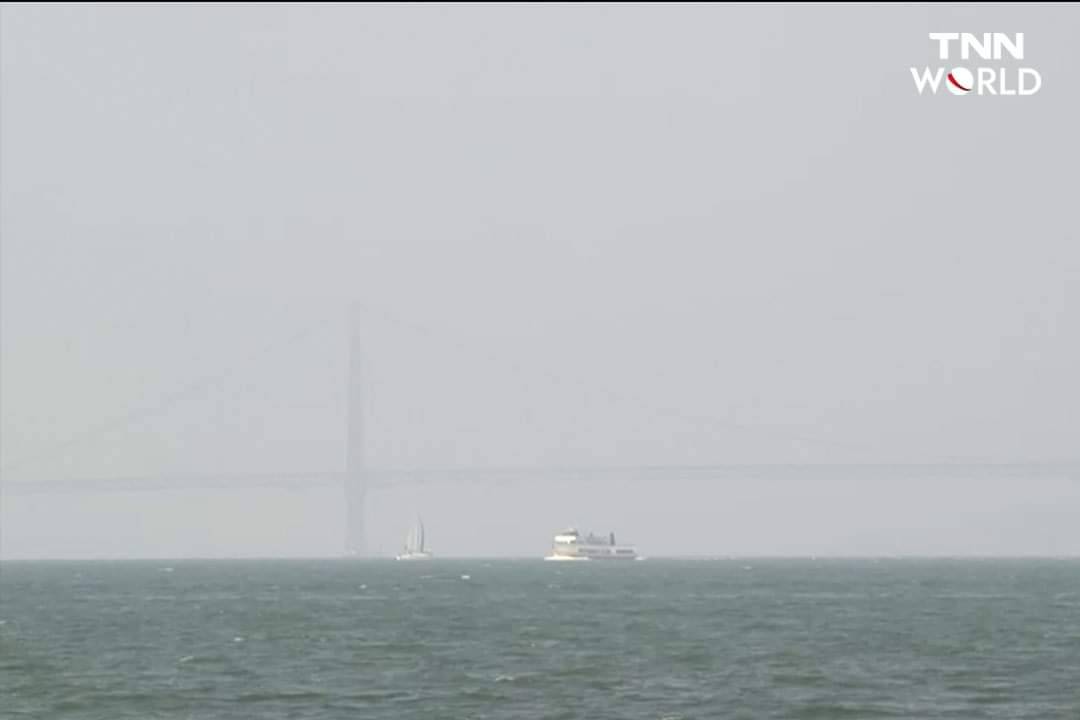 ควันไฟป่าทำซานฟรานฯ เป็นเมืองในหมอก ควันไฟป่าทำซานฟรานฯ เป็นเมืองในหมอก