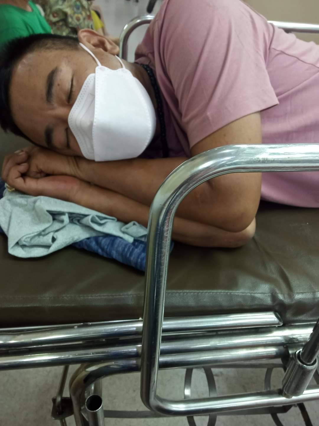 หาม อาทิตย์ ริว ส่ง รพ.ด่วน หลังมีอาการวูบ หาม อาทิตย์ ริว ส่ง รพ.ด่วน หลังมีอาการวูบ