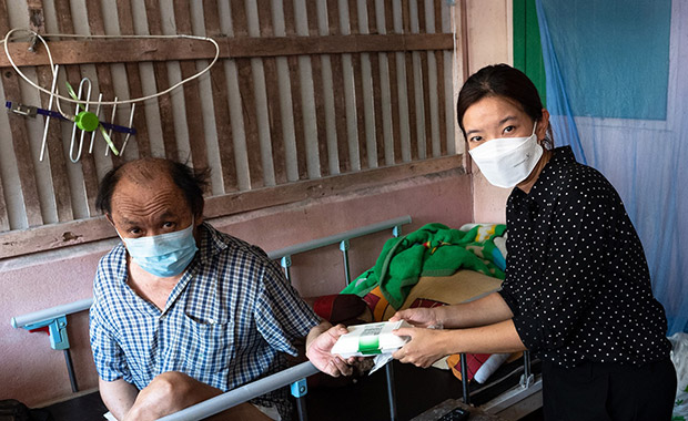 รถไฟความเร็วสูงสายตะวันออกเชื่อมสามสนามบิน เดินหน้าภารกิจเคียงข้างคนไทยส่งต่อความห่วงใยให้ชุมชนย่านมักกะสัน รถไฟความเร็วสูงสายตะวันออกเชื่อมสามสนามบิน เดินหน้าภารกิจเคียงข้างคนไทยส่งต่อความห่วงใยให้ชุมชนย่านมักกะสัน