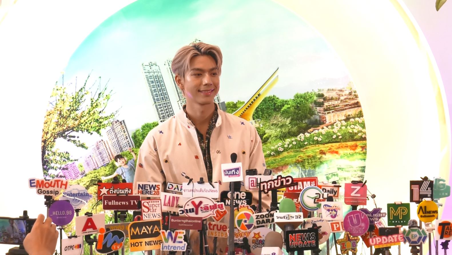 ไบร์ท นรภัทร เปย์หนัก ซื้อที่ภูเขาทั้งลูกให้คุณพ่อ! ไบร์ท นรภัทร เปย์หนัก ซื้อที่ภูเขาทั้งลูกให้คุณพ่อ!