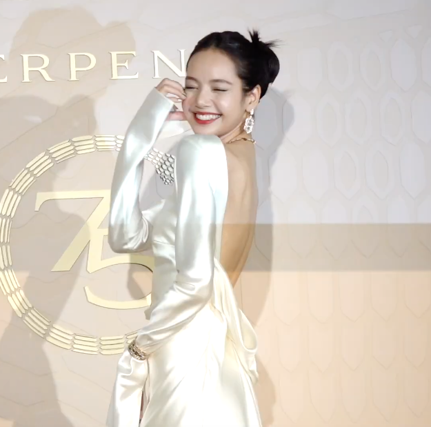 ยิ้มสยามสาดออร่า!! ‘ลิซ่า BLACKPINK’ สวยครองเทรนด์โลกในอีเวนต์ Bvlgari กรุงโซล