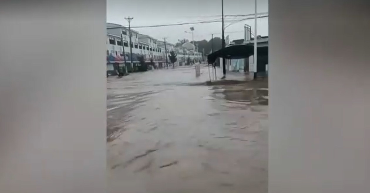 ฝนตกหนัก! เปิดภาพน้ำท่วมใหญ่ในจีน อพยพประชาชนกว่า 7,000 คน