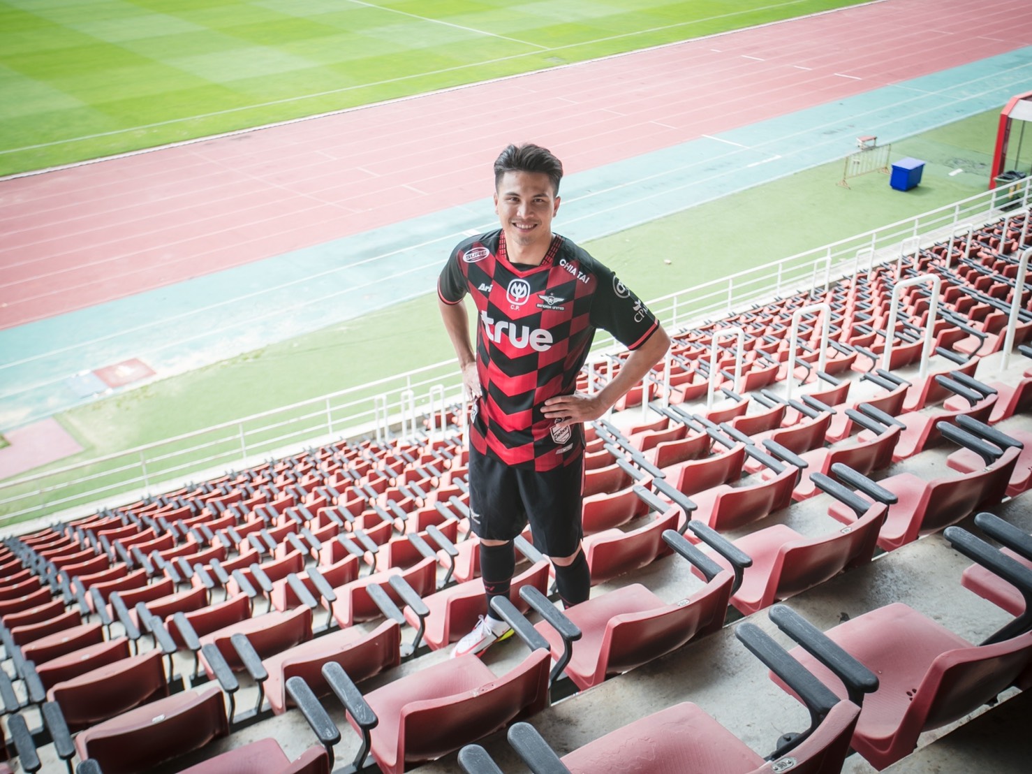 'ทรูแบงค็อกฯ' จัดเต็มยืม 'ฐิติพันธ์' จากบีจีร่วมทัพ 'ทรูแบงค็อกฯ' จัดเต็มยืม 'ฐิติพันธ์' จากบีจีร่วมทัพ