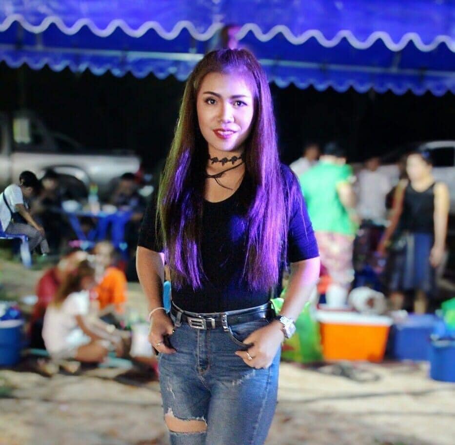 เพจดังแจ้งข่าวเศร้า หยก กนกวงศ์ นักร้องลูกทุ่ง เสียชีวิตแล้ว เพจดังแจ้งข่าวเศร้า หยก กนกวงศ์ นักร้องลูกทุ่ง เสียชีวิตแล้ว