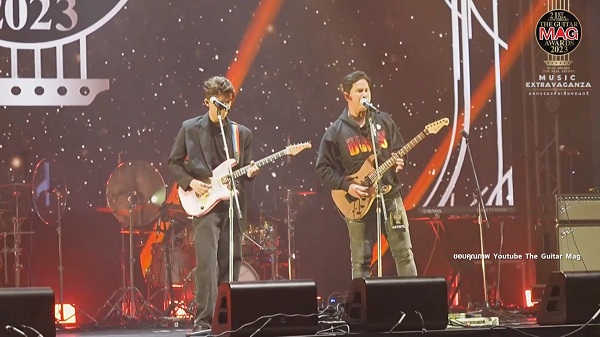 คนของเธอ “ทิกเกอร์ อชิระ” ภูมิใจร้องเพลงนี้ร่วมกับ “พ่อแมว”    (มีคลิป)