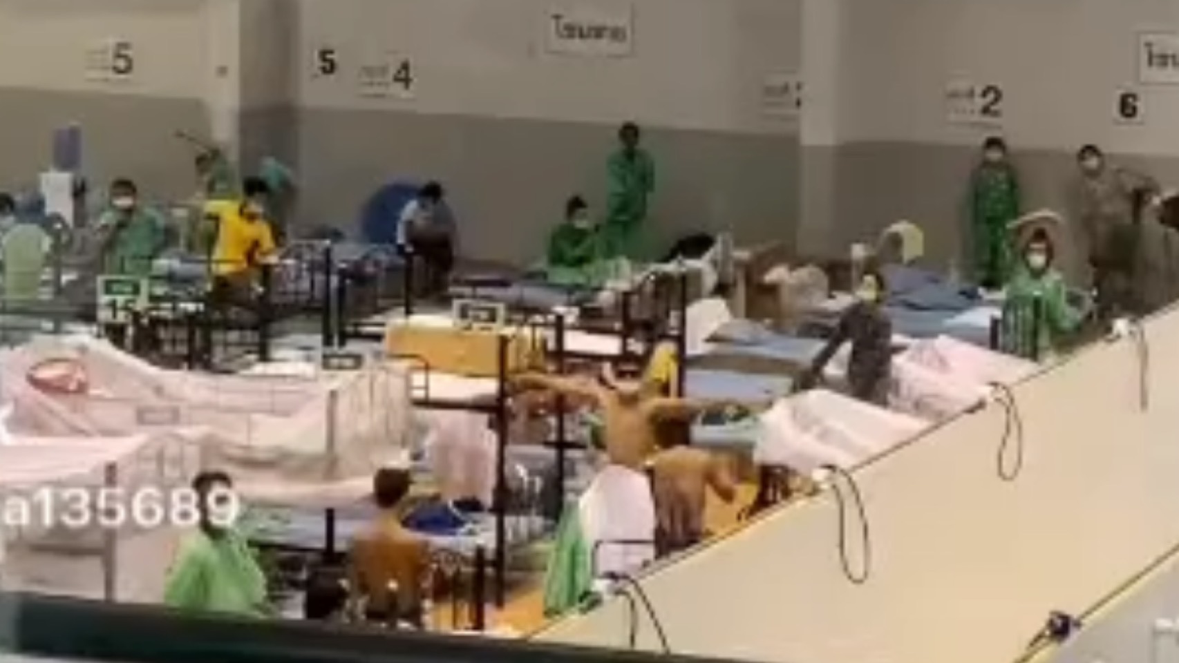 โซเชียลแห่แชร์! หมอ-พยาบาล-คนไข้ เต้นยับสู้โควิด โซเชียลแห่แชร์! หมอ-พยาบาล-คนไข้ เต้นยับสู้โควิด