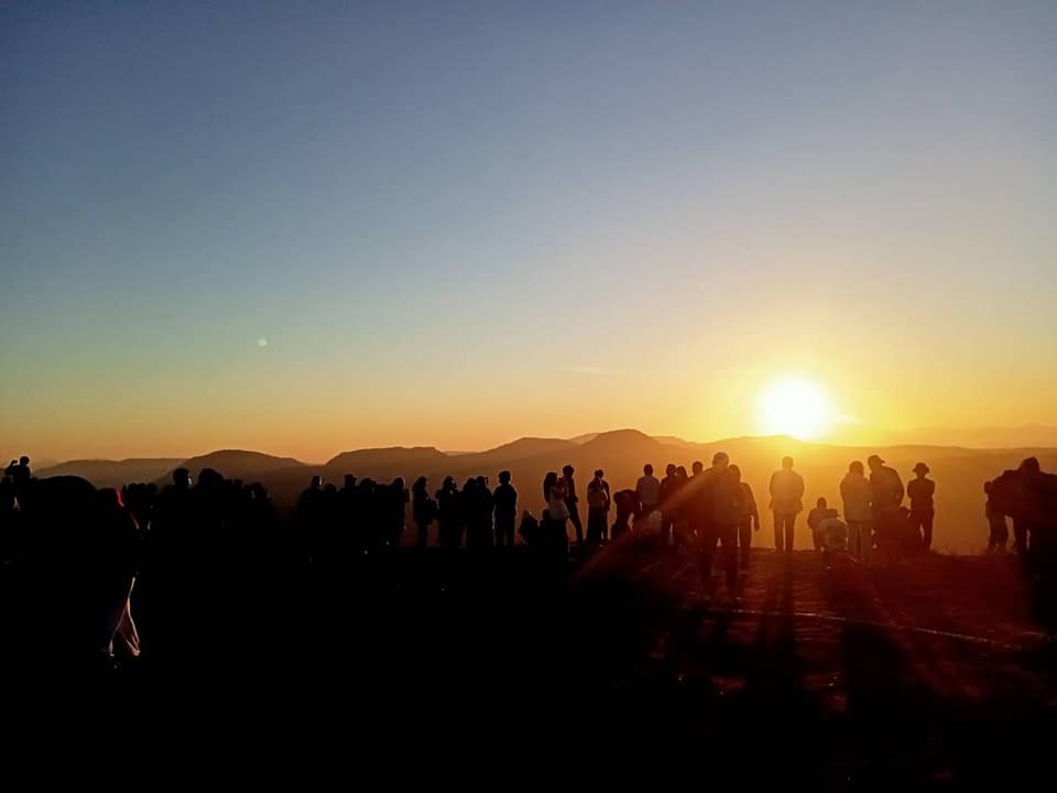 สุขสันต์วันปีใหม่เปิดภาพแสงแรกแห่งปี ‘ผาชะนะได’ นทท.แห่ชมความงาม