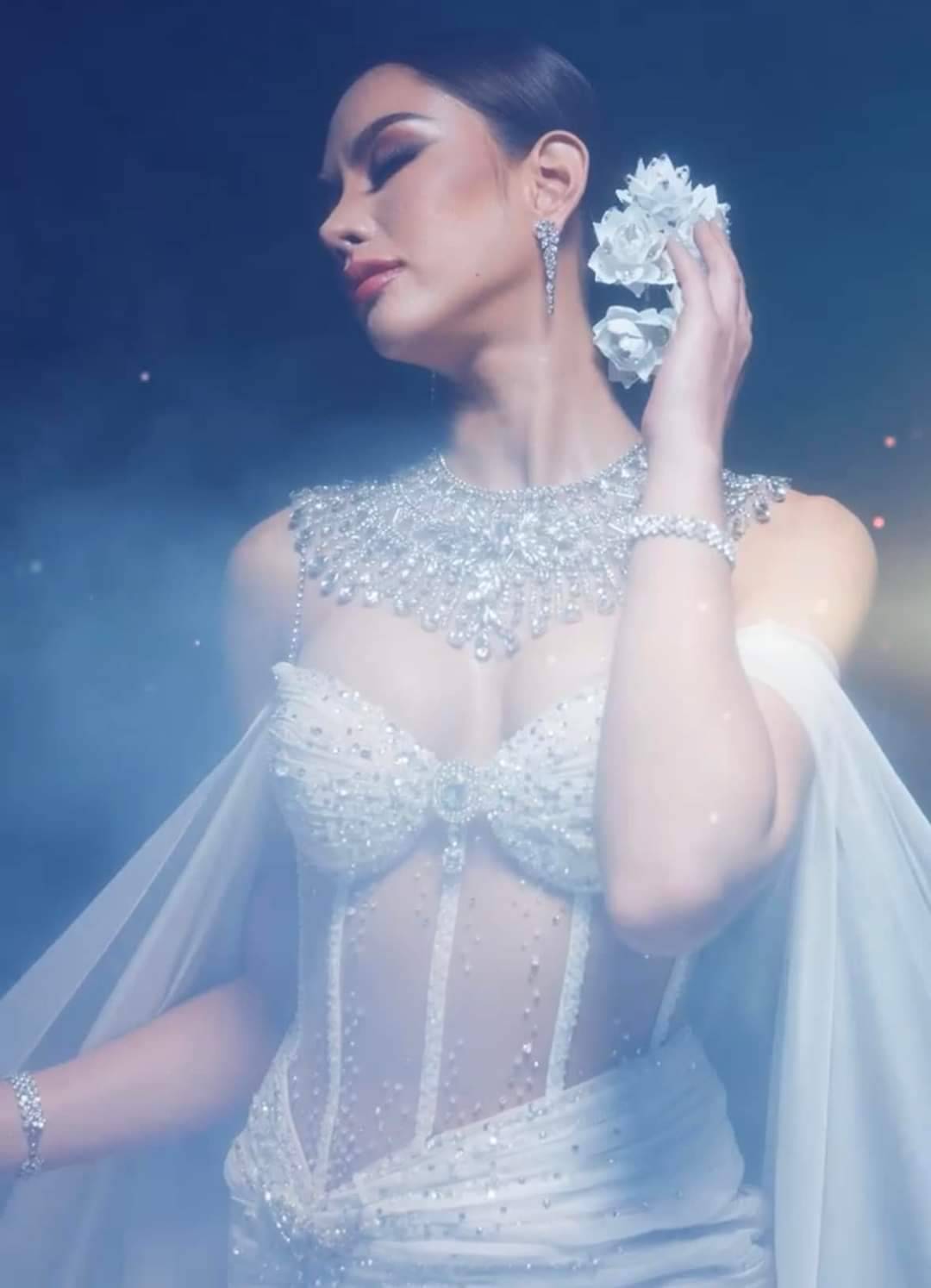 เผยโฉมชุดประจำชาติ แอนนา เสืองามเอี่ยม เตรียมใส่ประกวดบนเวที MU2022 เผยโฉมชุดประจำชาติ แอนนา เสืองามเอี่ยม เตรียมใส่ประกวดบนเวที MU2022