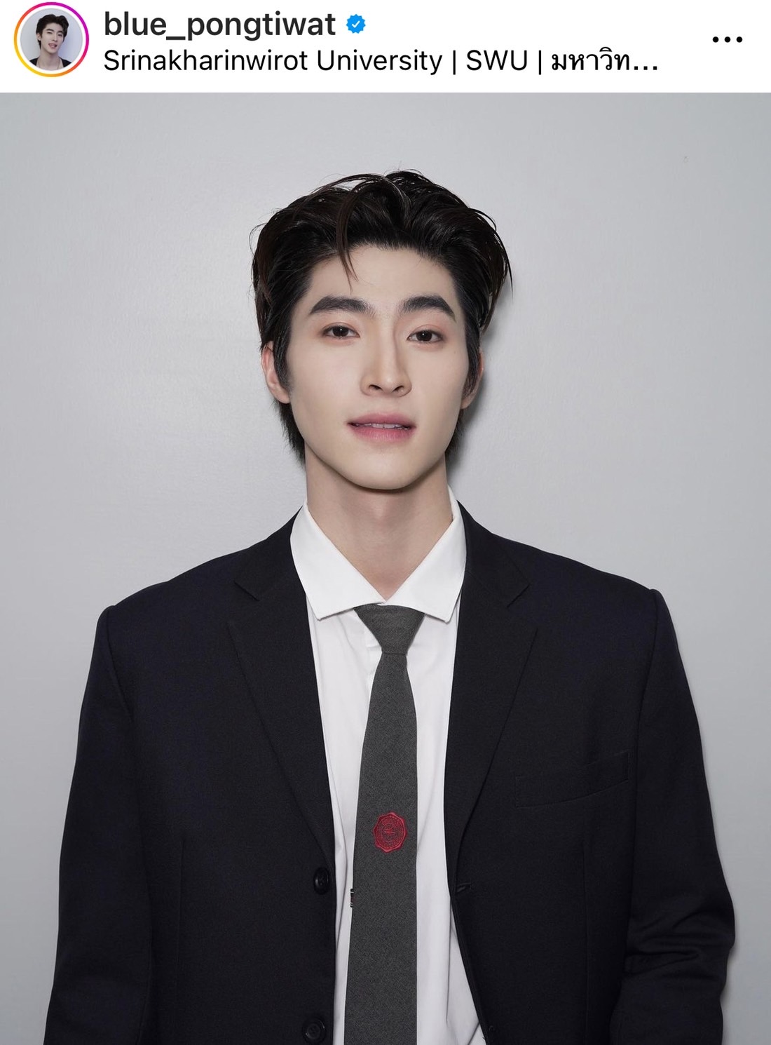 เดียร์น่า โพสต์ยินดี น้องบลู เรียนจบเป็นบัณฑิตป้ายแดง