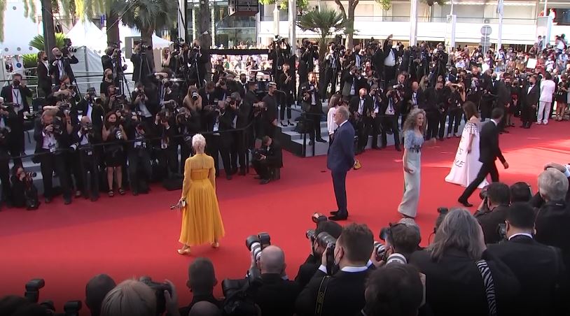 บันเทิงเทศ ปรับตัวรับ COVID-19