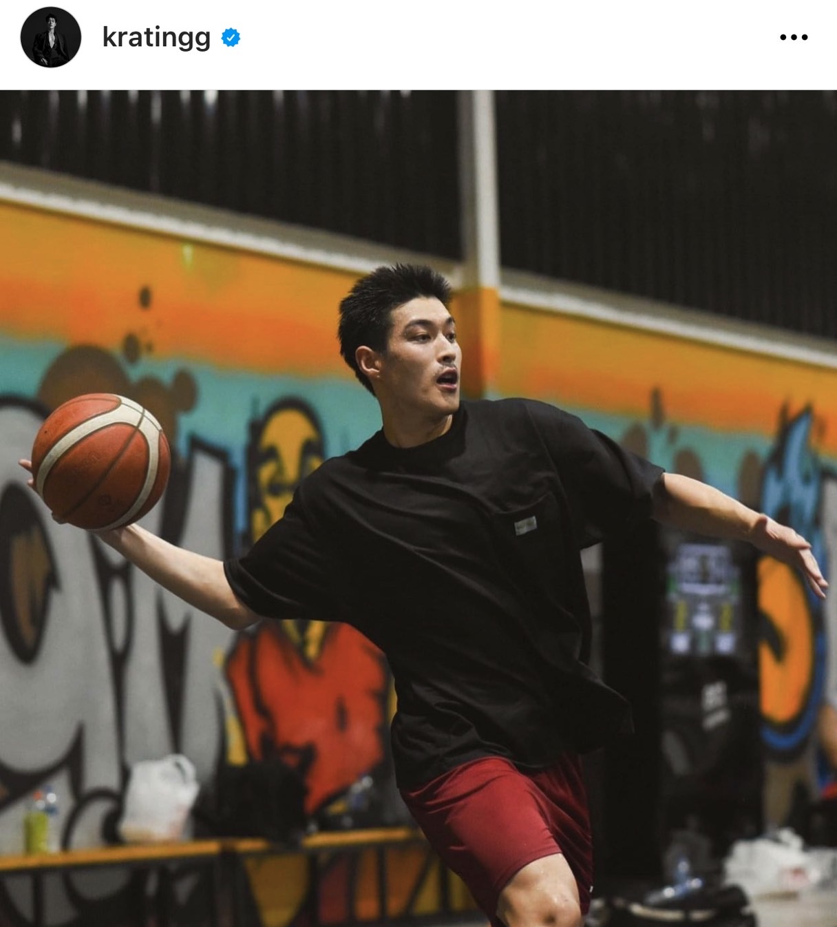 กระทิง-บอล เลี่ยงไม่ขอตอบสื่อ หลังให้สัมภาษณ์ในรายการโหนกระแส 