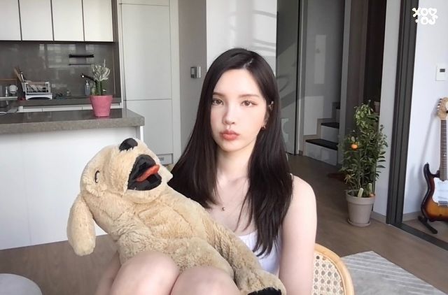 เปิดวาร์ป 'xooos'!! ศิลปิน-ยูทูบเบอร์สาวแบ๊วที่ตกเป็นข่าวเดต “พัคซอจุน”