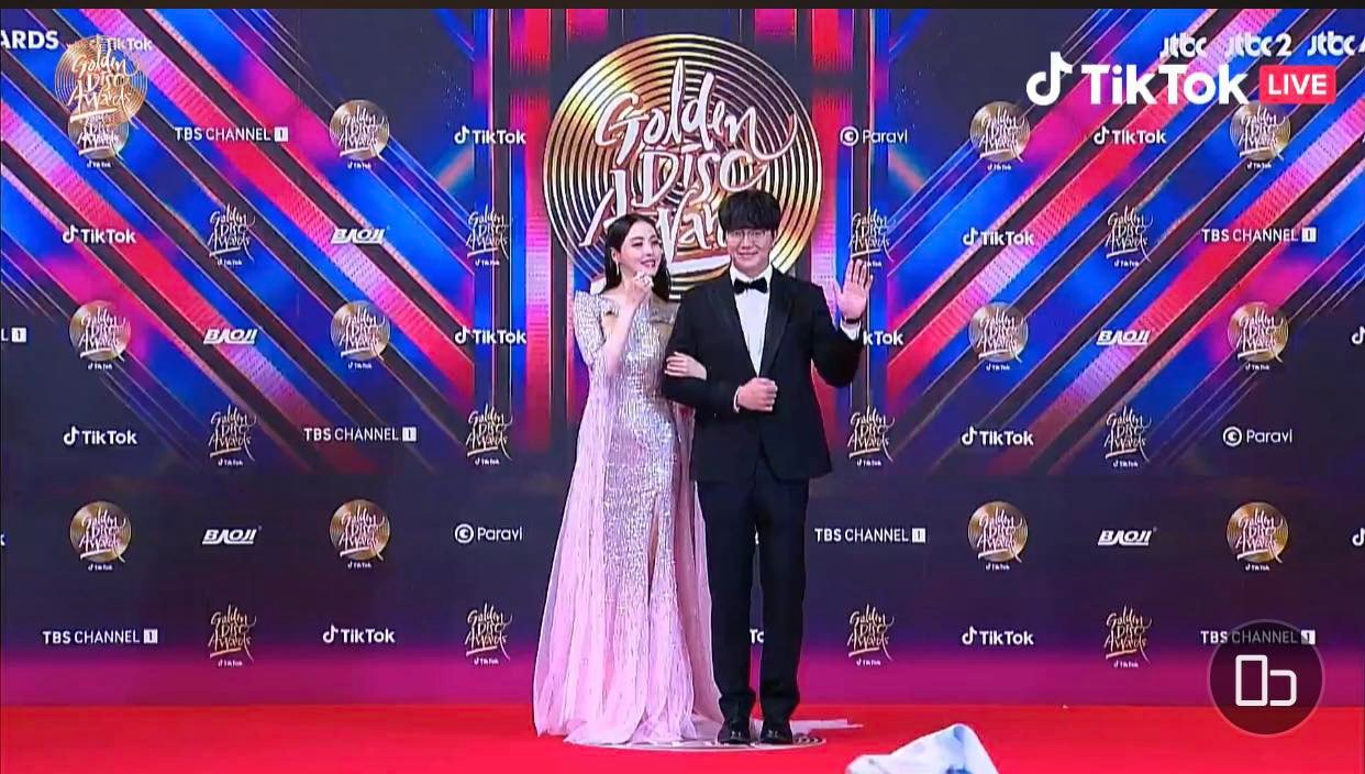 งาน Golden Disc Awards เริ่มแล้ว! ประมวลภาพซุปตาร์เดินพรมแดง