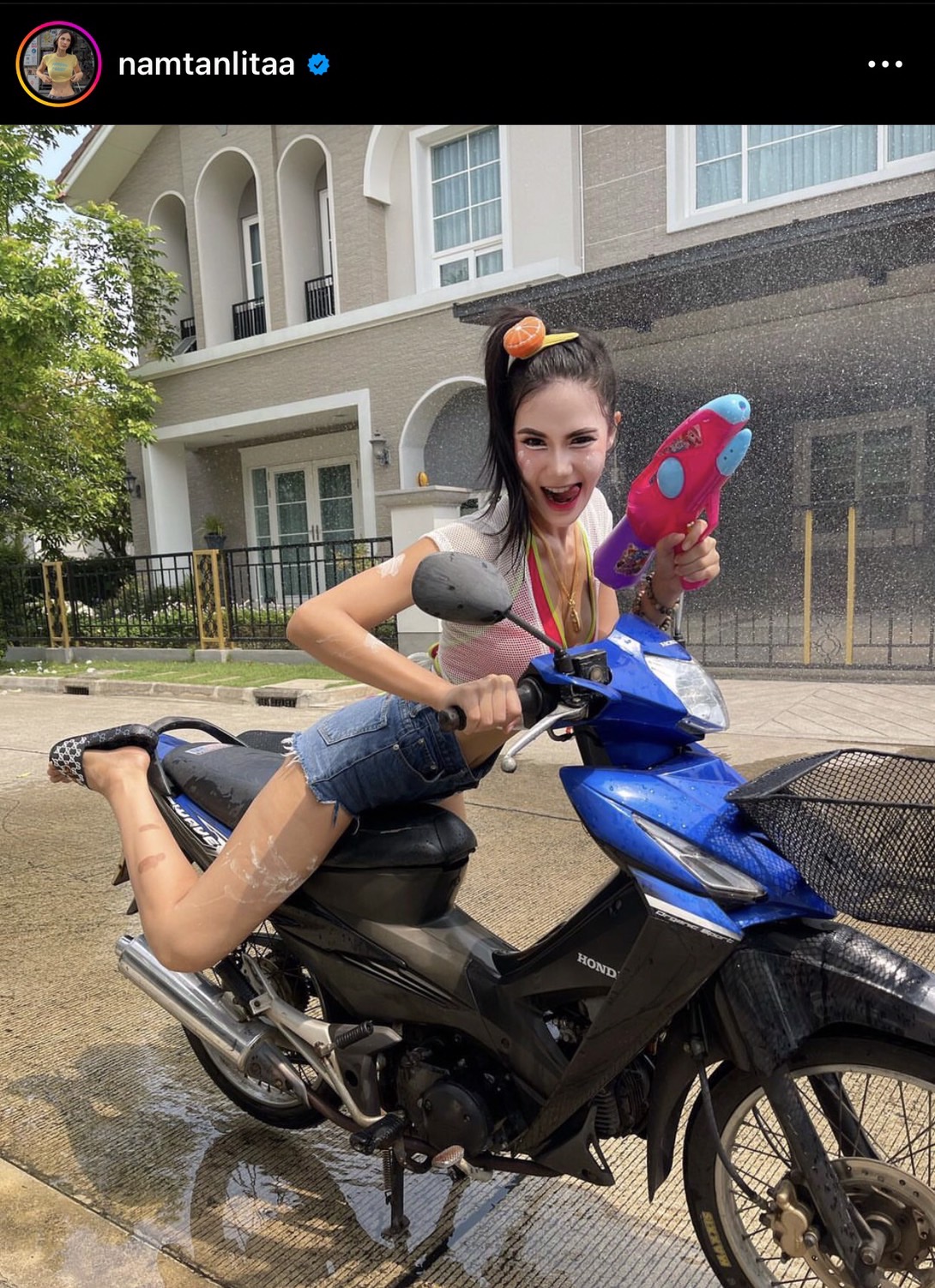 แฟนคลับอึ้ง ! น้ำตาล ชลิตา จากสาวไทยหน้าคม ปรับลุคกลายเป็นสาวเกาหลี สุดหวาน แฟนคลับอึ้ง ! น้ำตาล ชลิตา จากสาวไทยหน้าคม ปรับลุคกลายเป็นสาวเกาหลี สุดหวาน