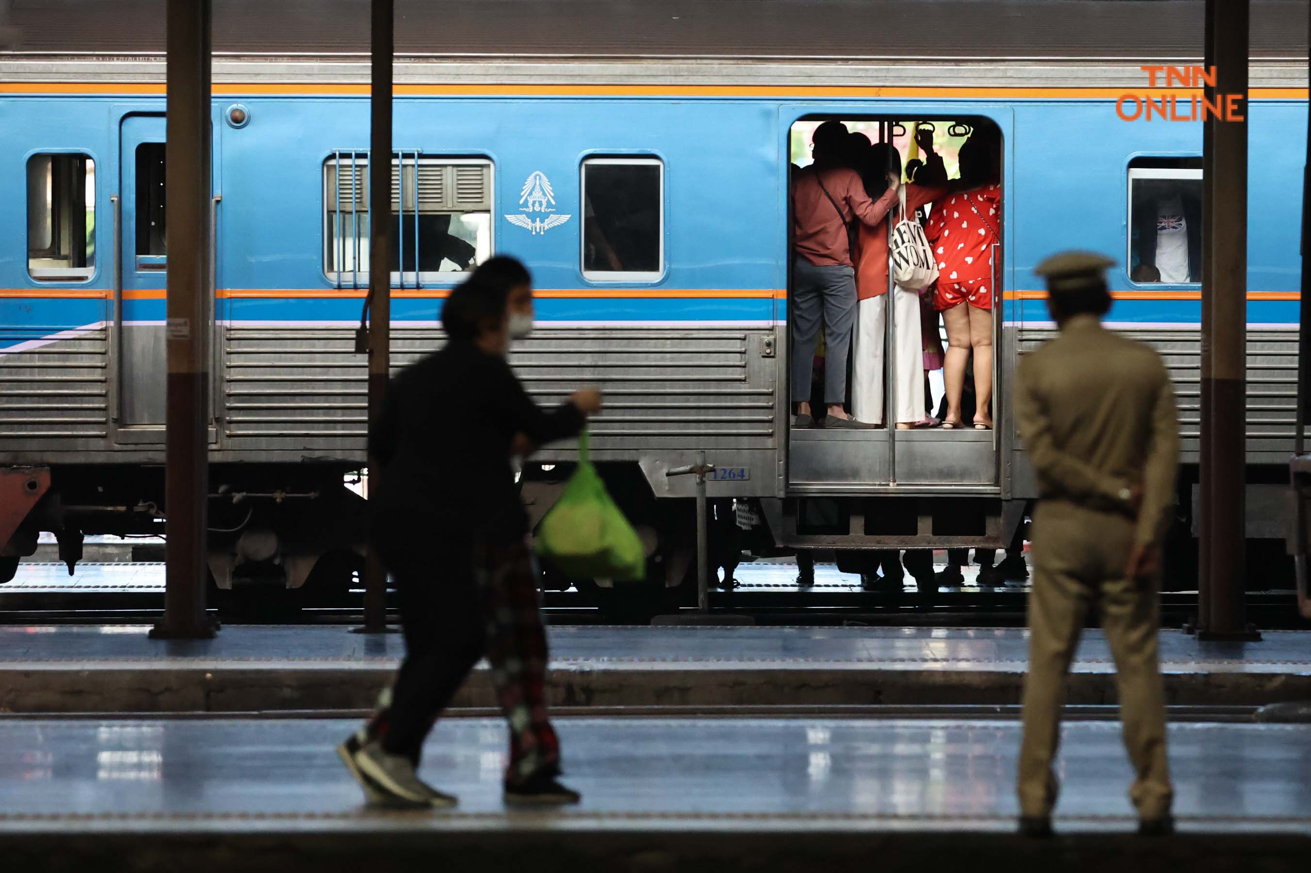 หัวลำโพงคึกคัก คนทยอยกลับเข้ากรุงเทพหลังหยุดยาวปีใหม่ หัวลำโพงคึกคัก คนทยอยกลับเข้ากรุงเทพหลังหยุดยาวปีใหม่