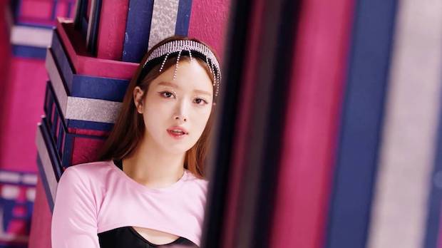 ค่ายแม่ยุบ เราไม่ยุบ?!! ลูกหนัง ศีตลา และวง H1-KEY เดินหน้าปล่อยทีเซอร์จ่อเดบิวต์ ค่ายแม่ยุบ เราไม่ยุบ?!! ลูกหนัง ศีตลา และวง H1-KEY เดินหน้าปล่อยทีเซอร์จ่อเดบิวต์