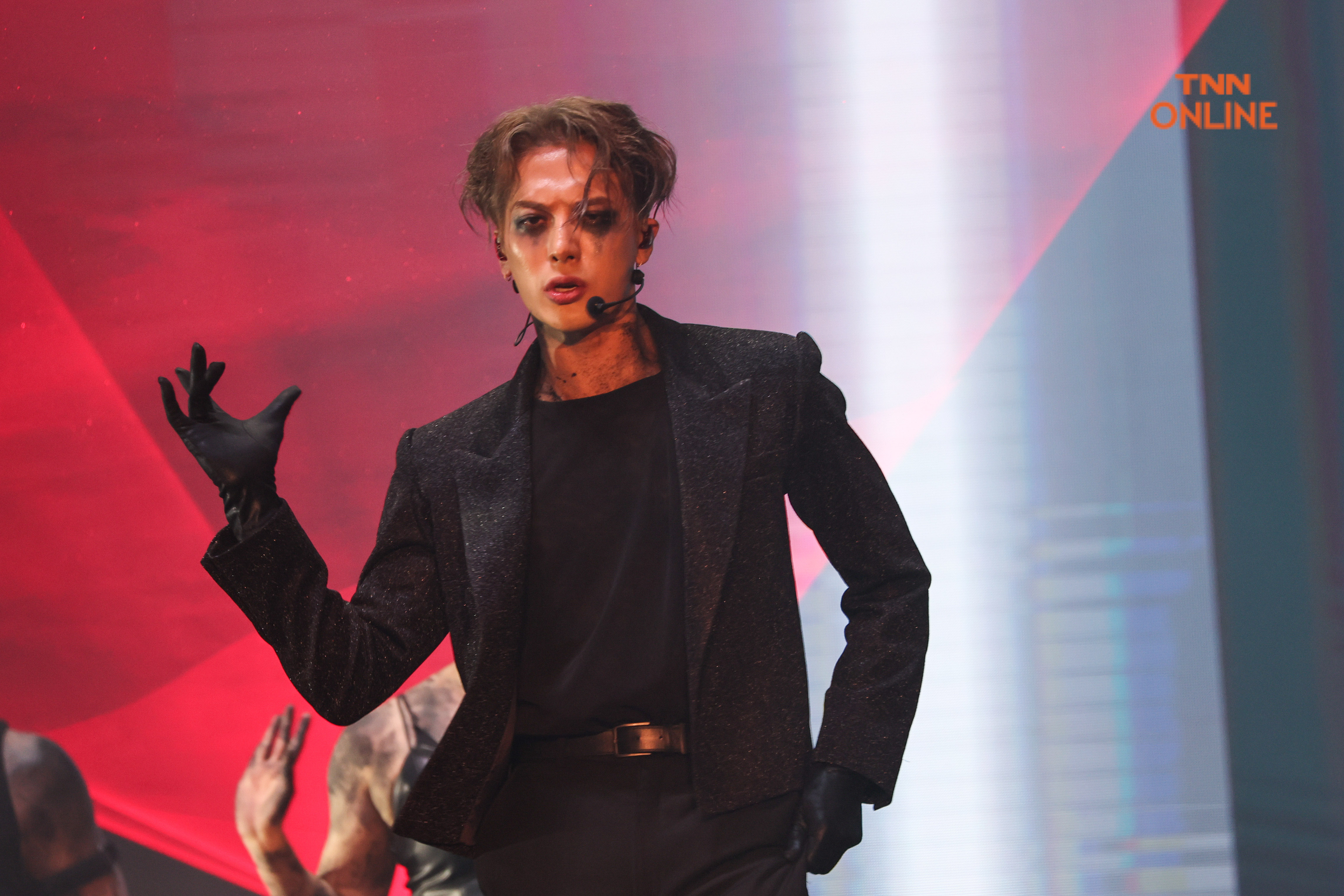 สรุปดราม่า! เพิร์ธ วีริณฐ์ศรา กับแฮชแท็ก #ล็อคกี้แฟน งานคอนเสิร์ต แจ็คสัน หวัง