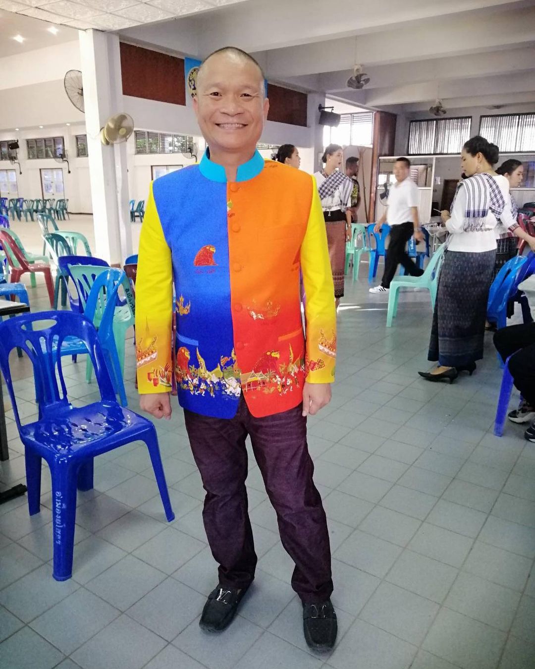 เพชร สหรัตน์ มอบเงิน 2 แสน!! หม่ำ จ๊กมก อาสาส่งต่อครอบครัวนักดับเพลิง เพชร สหรัตน์ มอบเงิน 2 แสน!! หม่ำ จ๊กมก อาสาส่งต่อครอบครัวนักดับเพลิง