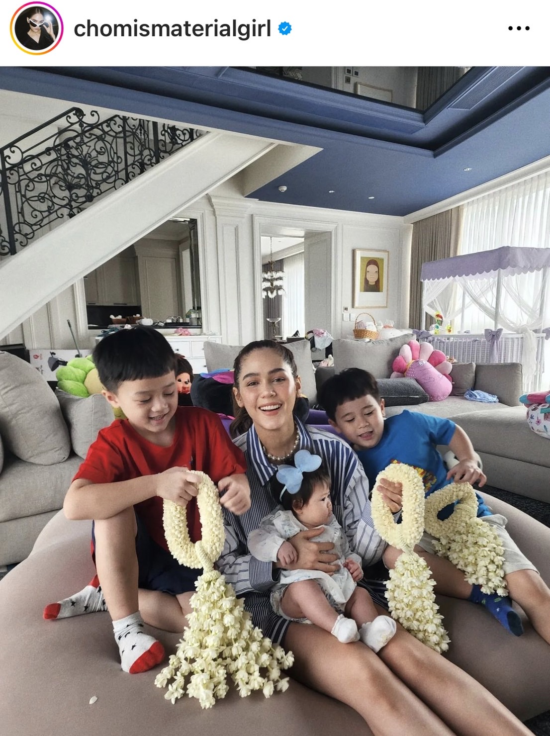 อุ๊ยยยน่ารัก น้องเกล แย่งซีนพี่ สายฟ้า-พายุ  ขณะออกสเต็ปแดนซ์ 