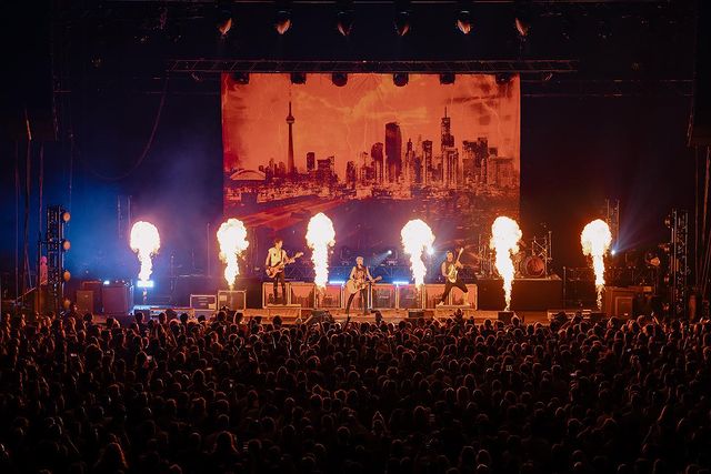 แฟนเพลงสุดช็อก!! 'Sum 41' ประกาศยุบวง จ่อปิดตำนาน 27 ปี หลังปล่อยอัลบั้มสุดท้าย แฟนเพลงสุดช็อก!! 'Sum 41' ประกาศยุบวง จ่อปิดตำนาน 27 ปี หลังปล่อยอัลบั้มสุดท้าย