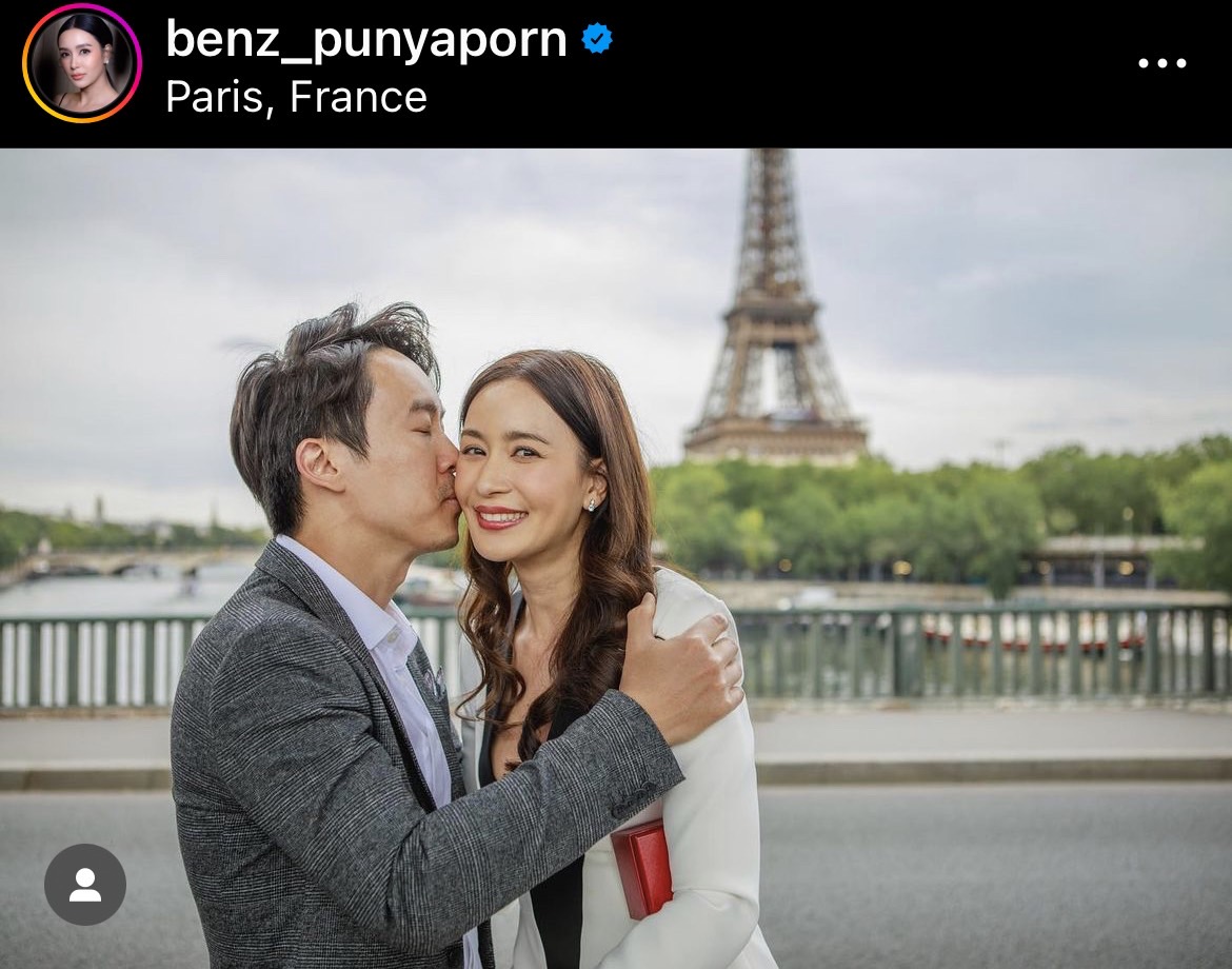 เตรียมสละโสด!! เบนซ์ ปุณยาพร ถูกแฟนหนุ่มคุกเข่าขอแต่งงาน