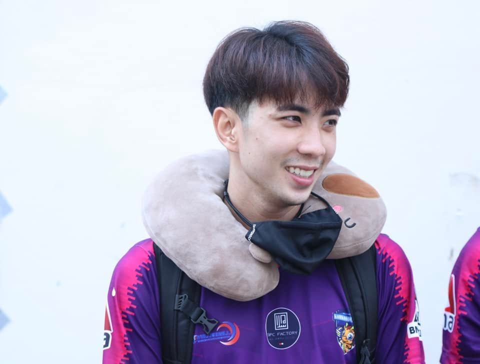 'เพชร ธนภณ' กับชีวิตเข้ารับใช้ชาติแต่ออร่าความหล่อยังเต็มสมฉายา 'มือเซตเทพบุตร'