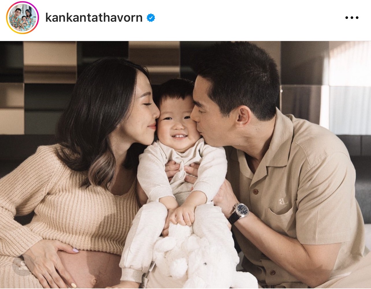 “กันต์ กันตถาวร” ตื่นเต้น “พลอย” คลอดลูกสาว 18 ธ.ค. นี้ เผย ลูก 2 คนพอแล้ว “กันต์ กันตถาวร” ตื่นเต้น “พลอย” คลอดลูกสาว 18 ธ.ค. นี้ เผย ลูก 2 คนพอแล้ว