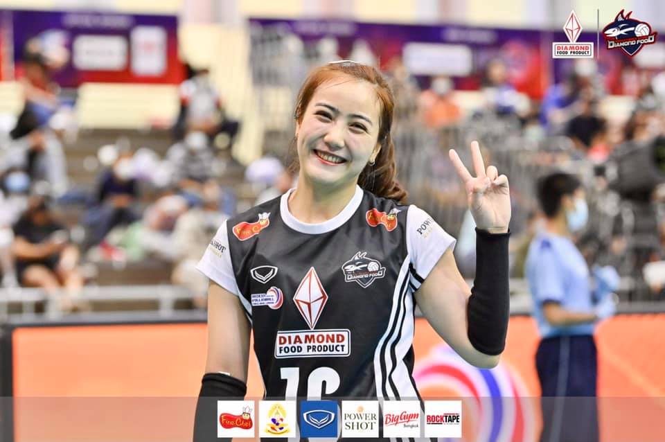 ล้วงลึกชีวิตอีกหนึ่งลูกนางฟ้า 'ป๊อป นริศรา' ที่กว่าจะมีวันนี้ไม่ง่ายเลย