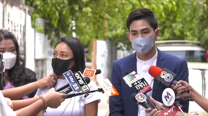 ยอมรับผิด!! แม็กซ์ คุกเข่าขอโทษ เอ็มมี่ กลางวงสัมภาษณ์ 