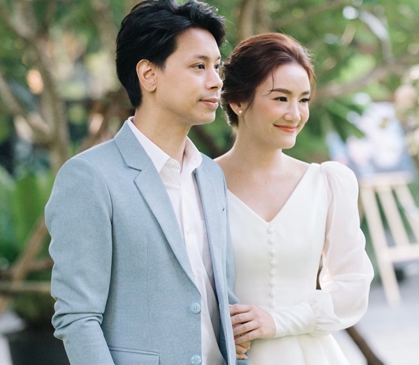 จิ๊บ กุลธิดาฐ์ เข้าพิธีวิวาห์แบบเรียบง่าย จิ๊บ กุลธิดาฐ์ เข้าพิธีวิวาห์แบบเรียบง่าย