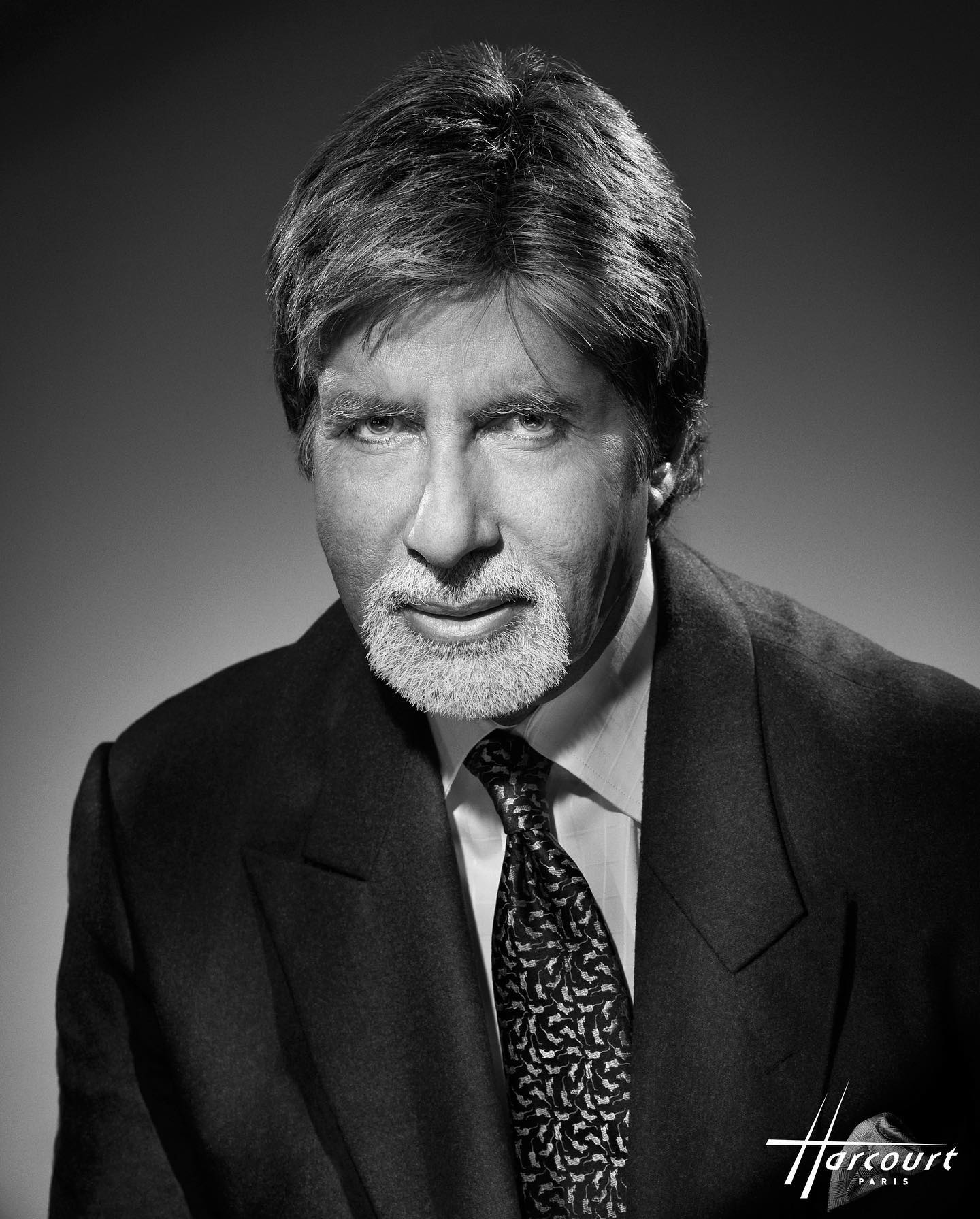 “อมิตาภ พัจจัน” กลับมาทำงานแล้วแม้ว่ายังได้ต้องรักษาอาการบาดเจ็บ “อมิตาภ พัจจัน” กลับมาทำงานแล้วแม้ว่ายังได้ต้องรักษาอาการบาดเจ็บ