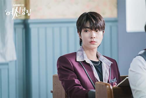 รวมนักแสดงที่ไม่เด็กแล้ว แต่ได้รับบทนักเรียนวัยใส รวมนักแสดงที่ไม่เด็กแล้ว แต่ได้รับบทนักเรียนวัยใส